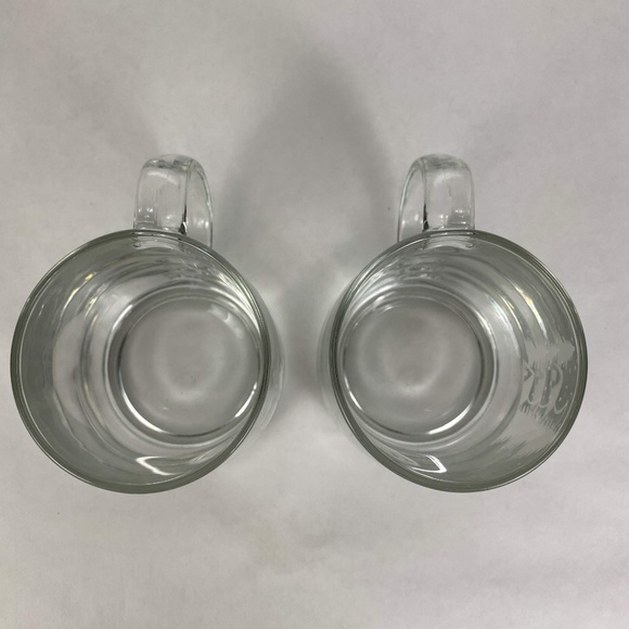 2 Clear Glass Winter Scene Mugs - Picture 7 of 8